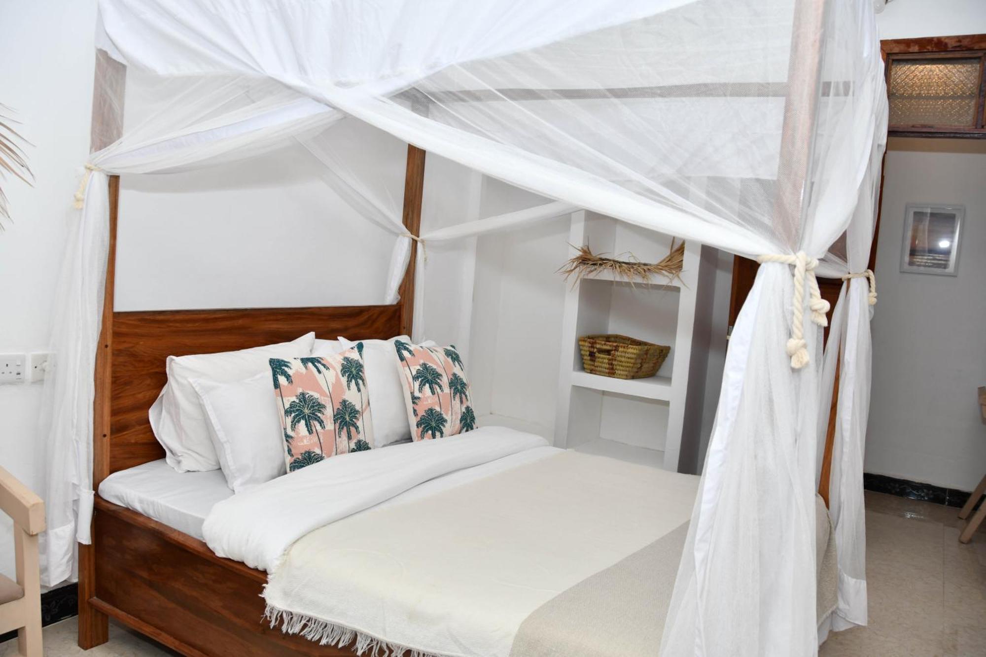 Coral Bay Zanzibar Pongwe